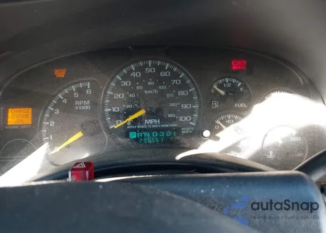 2001 Chevrolet Silverado 1500 Lt z USA, uszkodzony, nr VIN 2GCEC19T011146808